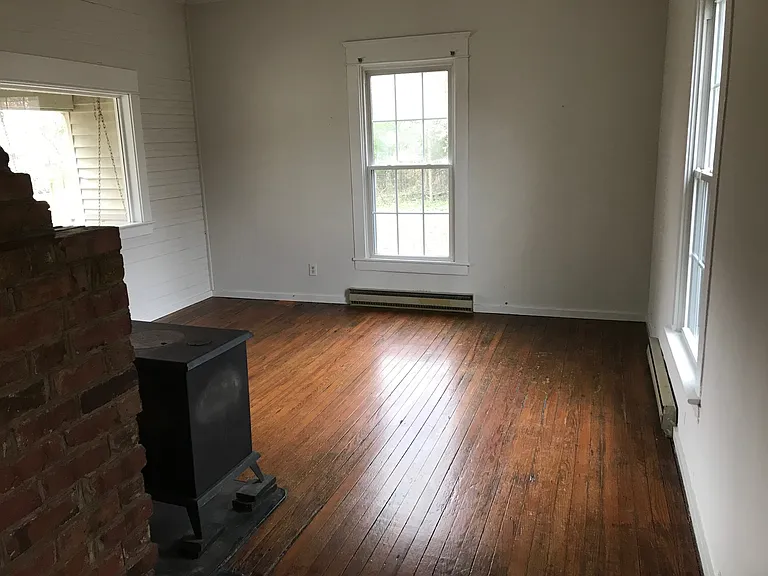 202 Maple Ave #B — Photo 8
