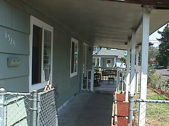 FULL COVERED PORCH