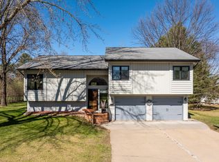 1105 NE 5th Ave, Grand Rapids, MN 55744