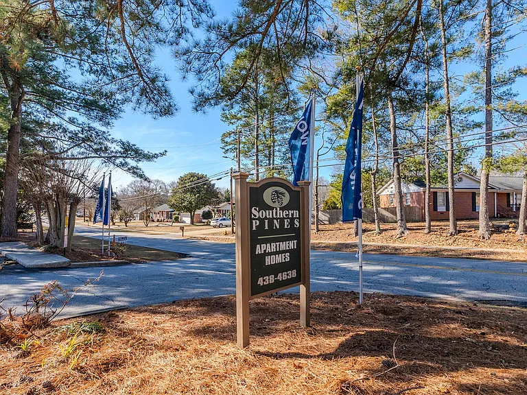 Southern Pines — Photo 10