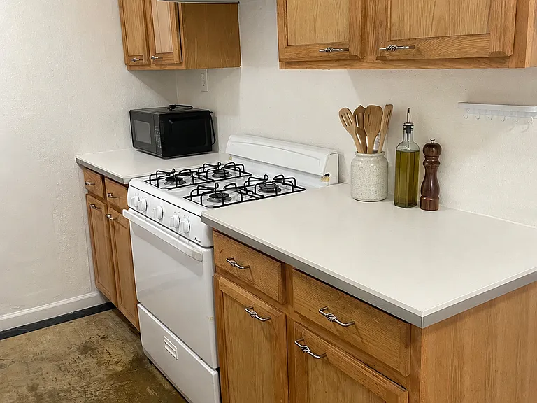 1734 S College Ave #B — Photo 7