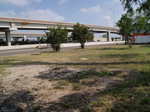 Frontage on FM 77