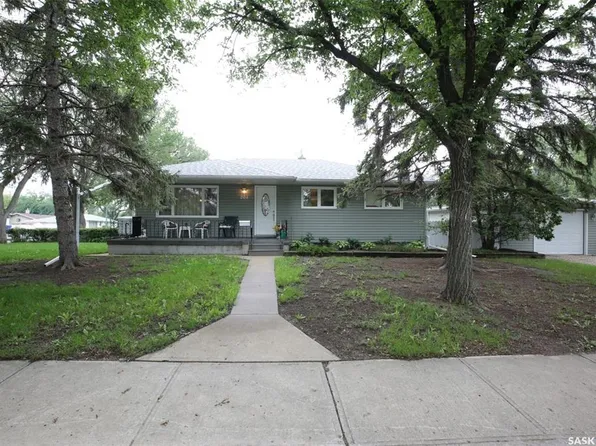 204 Rae STREET, Regina, SK S4R 3L8