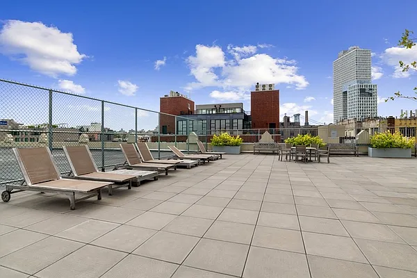 Rented by Compass | media 13