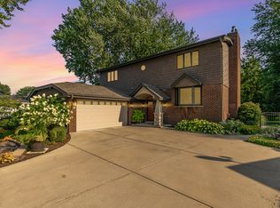 18472 Illi Indi Dr, Lansing, IL