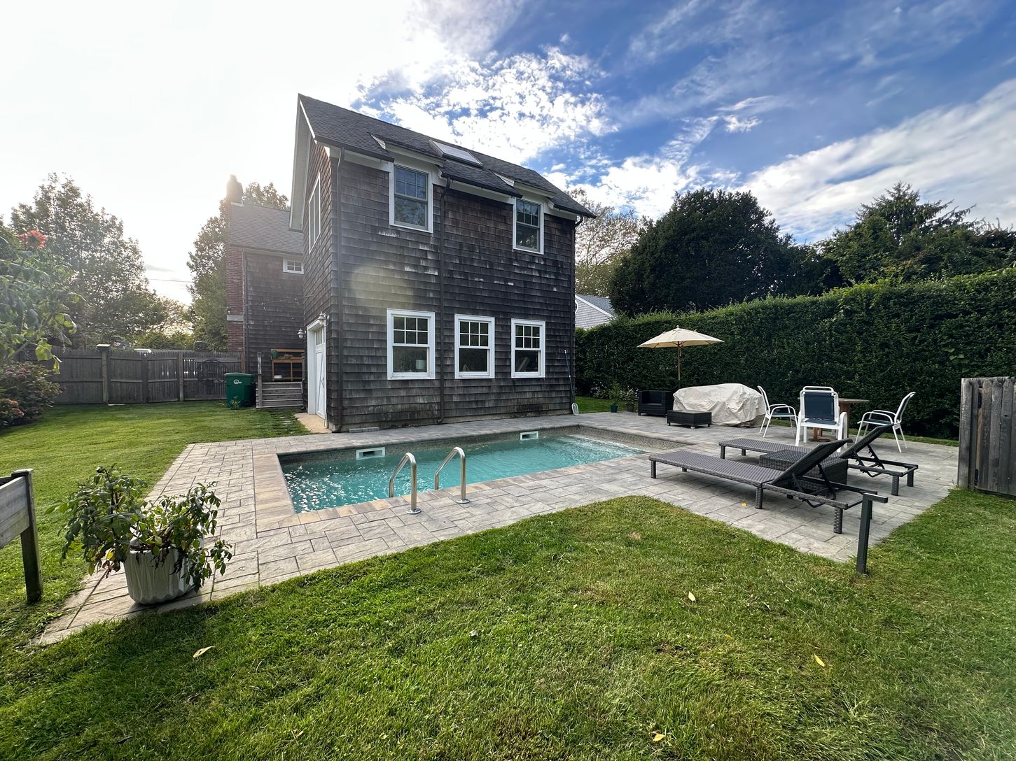 Pool and surroundings