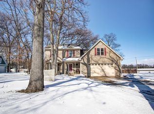 43W420 Scott Rd, Sugar Grove, IL 60554