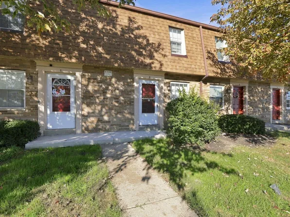 5702 Beechcroft Rd APT D, Columbus, OH 43229