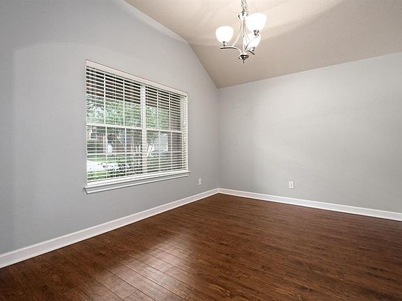 5th image of 26873 Armor Oaks Dr