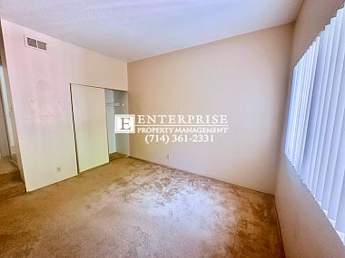 4th image of 11 Candlewood Way #0