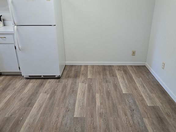 5th image of 581 E 5th Ave APT C