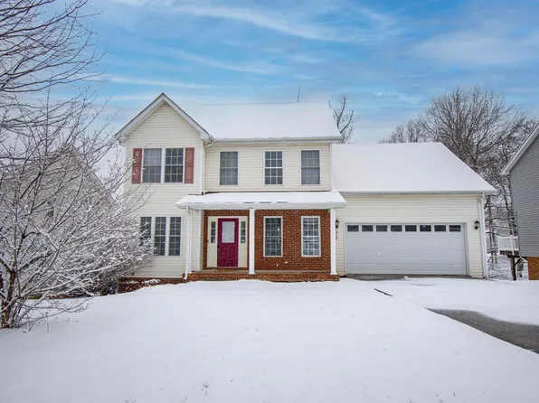 217 Mountain Breeze Dr, Blacksburg, VA 24060