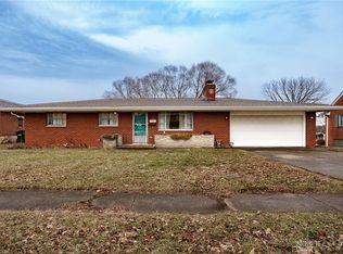 456 Pinehill Ct, Dayton, OH 45431