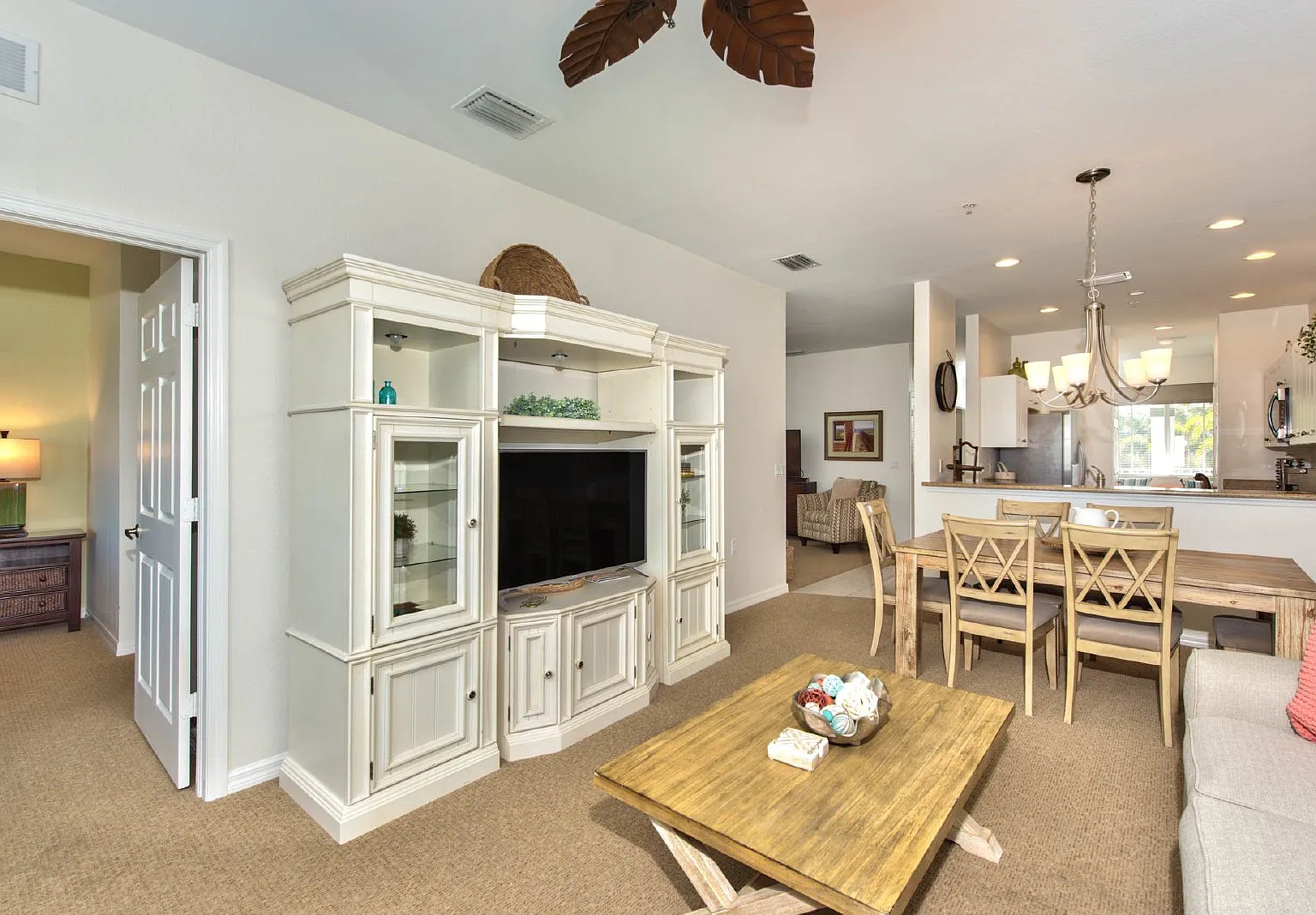 2 bed, 2.0 bath, 1538 sqft, $10,000 — Photo 4