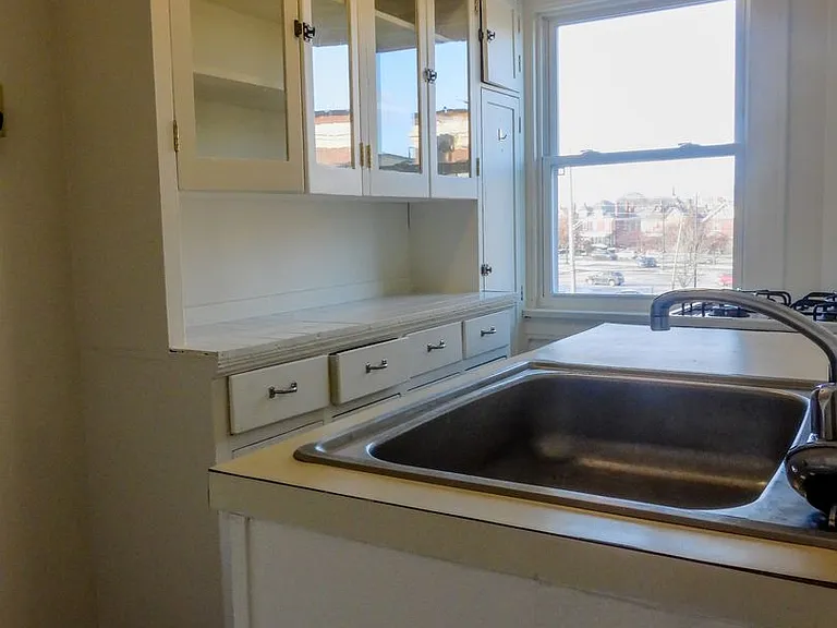 1544 E Broad St — Photo 55