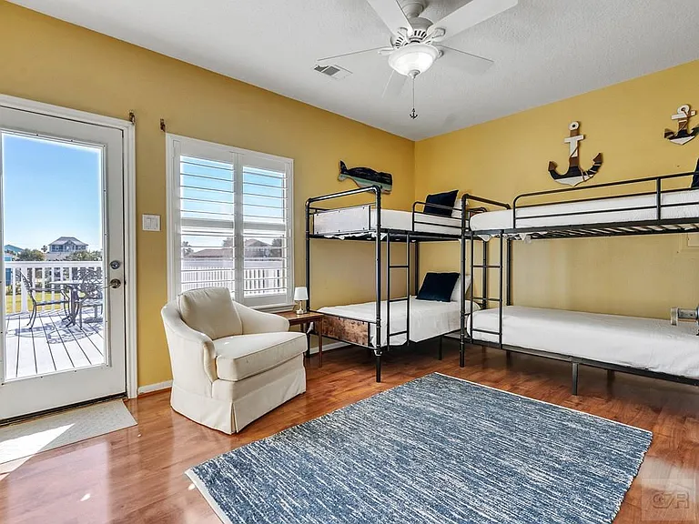 16627 Bayfront Dr — Photo 21