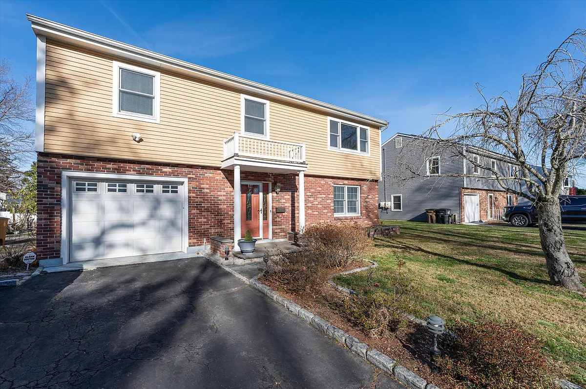 Building Photo - 48 Lanell Dr