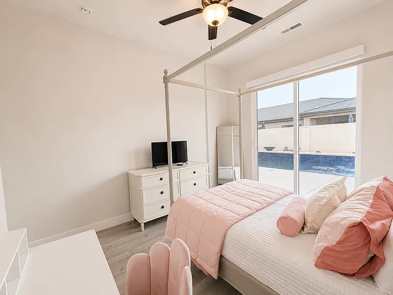 253 S 660 W — Photo 26