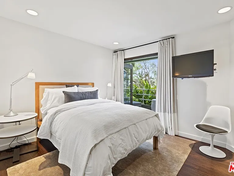 31833 Sea Level Dr — Photo 19