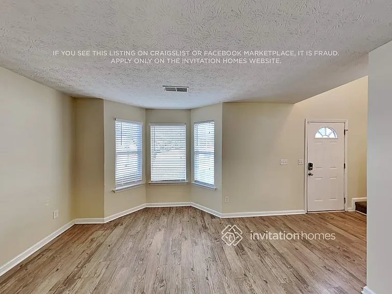 1331 Ambercrest Way — Photo 4