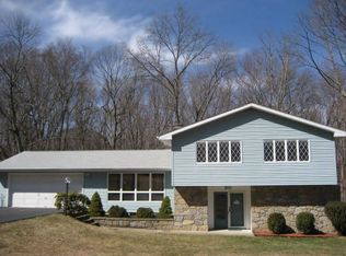 90 Sherwood Ln, Norwich, CT 06360