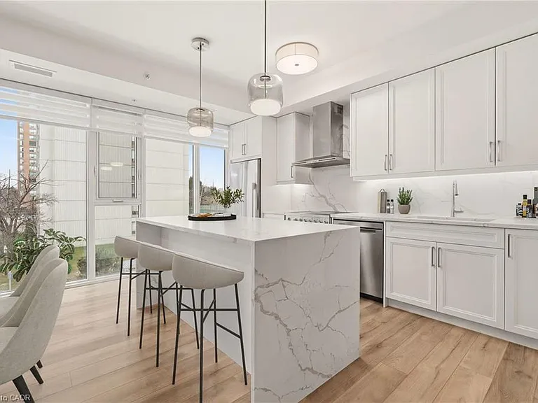 500 Brock Ave #201 — Photo 2