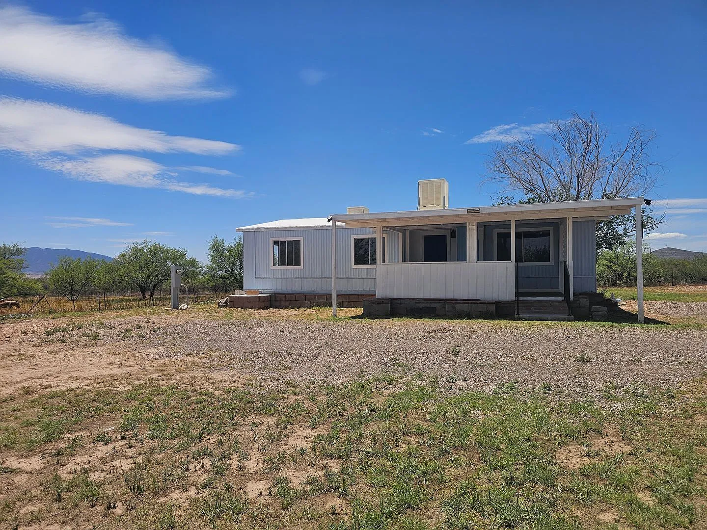 Quiet and comfortable just outside of Bisbee city limits — Photo 1