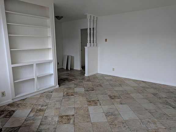 5th image of 4550 Idaho St #90