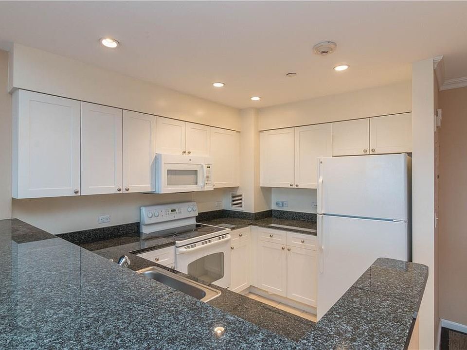 1st image of 300 Mamaroneck Ave APT 318