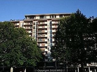 1300 Army Navy Dr APT 628, Arlington, VA 22202