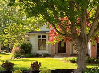 6720 Richardson Rd, Fairview, PA 16415