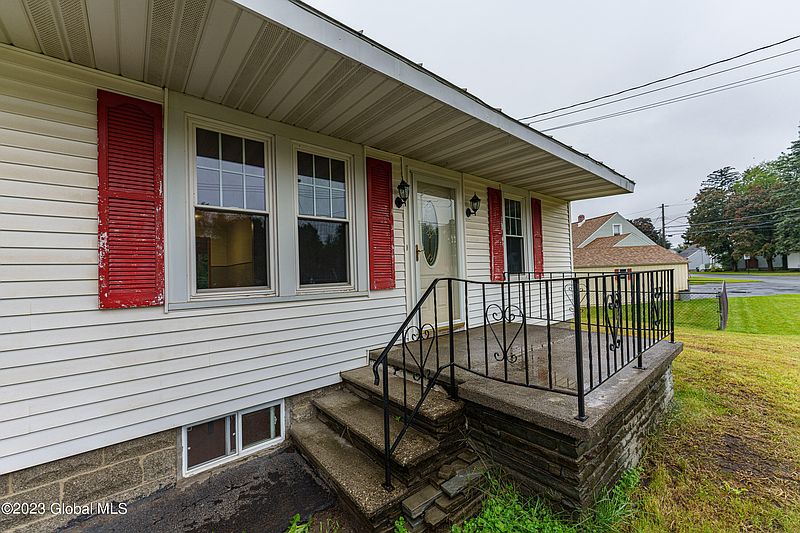 4th image of 1705 Bernice Street
