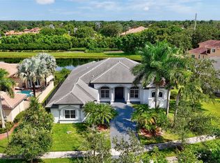 19086 Park Ridge St, Weston, FL 33332