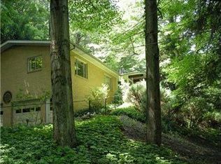 6 Fieldvue Ln, Pittsburgh, PA 15215