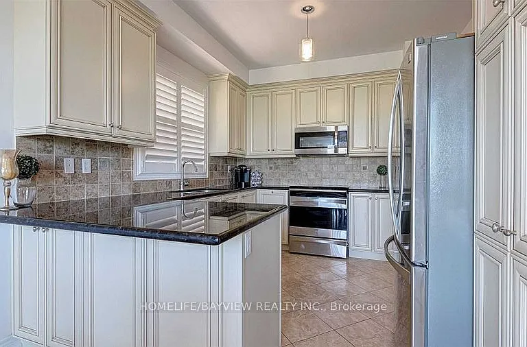 87 Betony Dr — Photo 6
