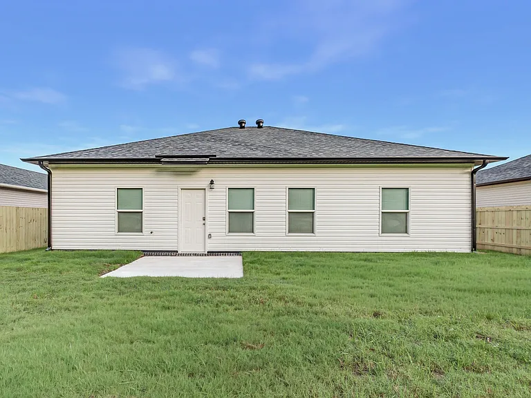 306 Redbud Ct — Photo 12