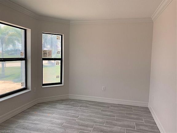 5th image of 130 Diplomat Pkwy E