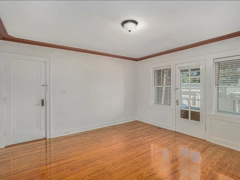 317 E 43rd St #1E — Photo 14