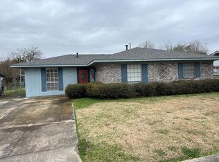 1104 Pear St, Vidalia, LA 71373