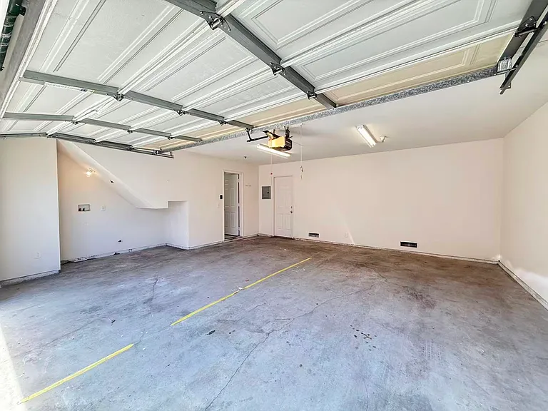 138 S Walnut Ave #B — Photo 12