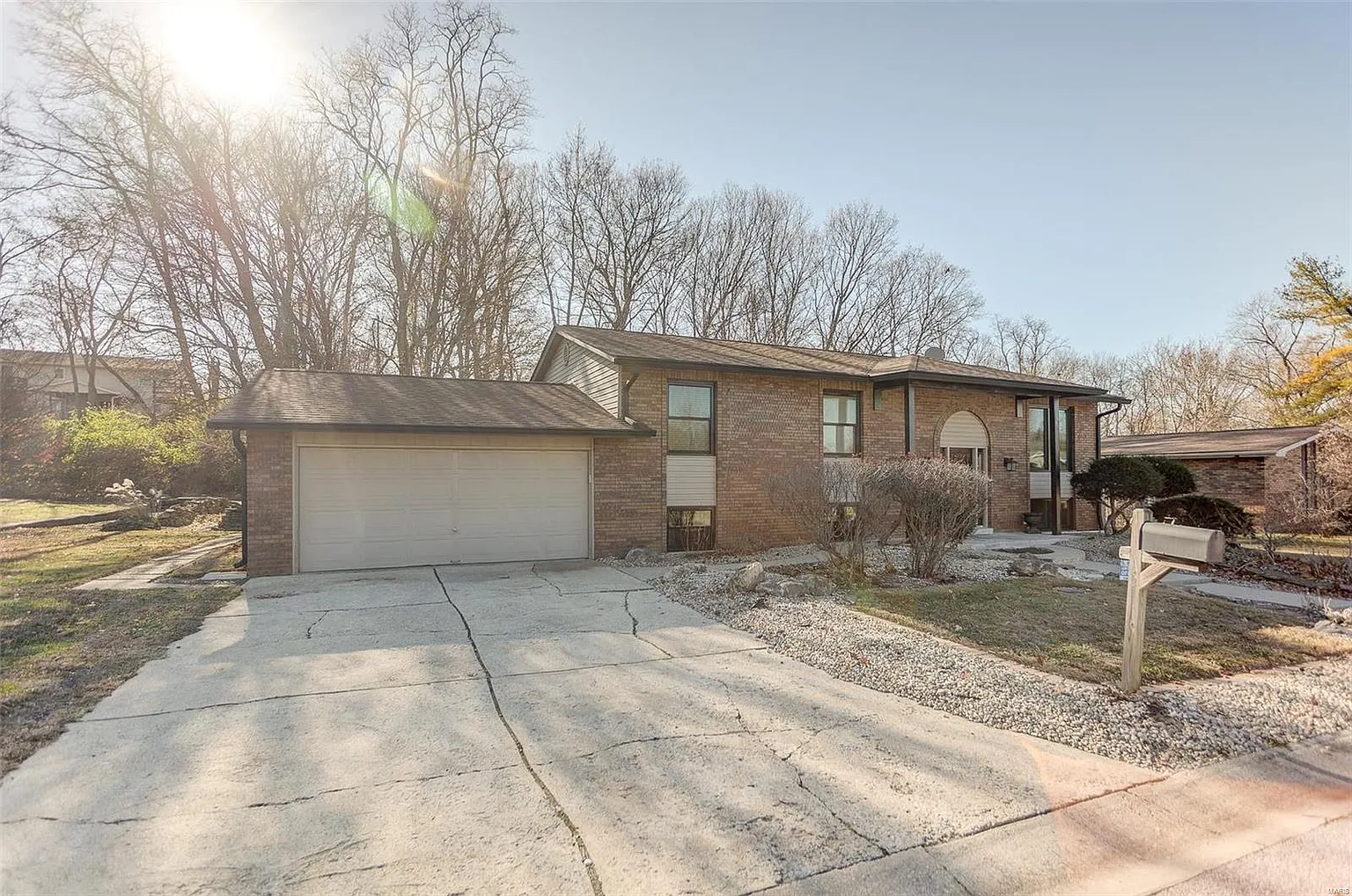 306 Sherwood Dr photo 1