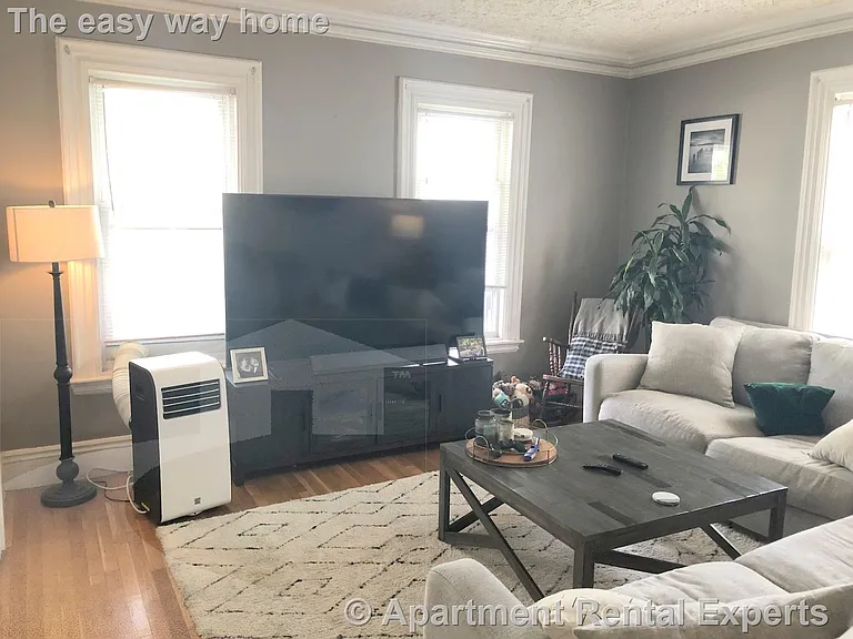 380 Highland Ave #2 — Photo 11