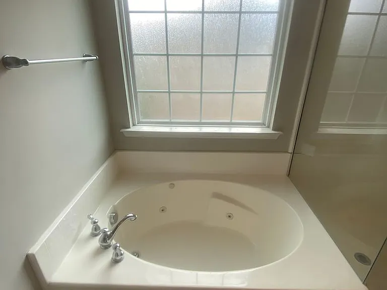 901 Garden Hills Loop — Photo 8