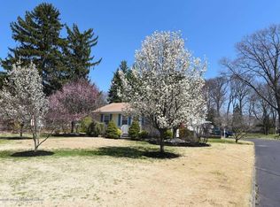 709 Holmdel Rd, Holmdel, NJ 07733