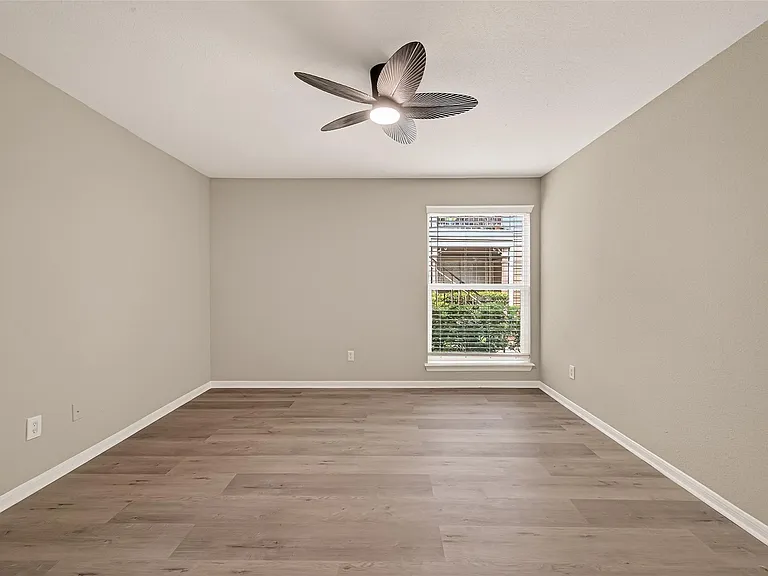 1860 White Oak Dr #311 — Photo 22