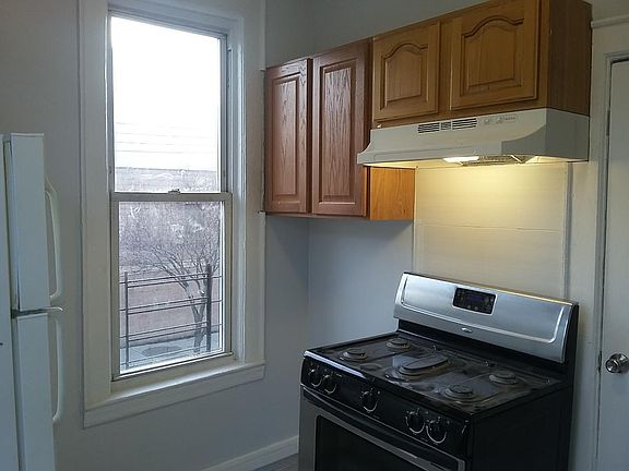 5th image of 10704 Jamaica Ave #2F