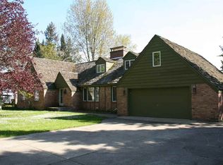 10671 Chickagami Trl, Brutus, MI 49716
