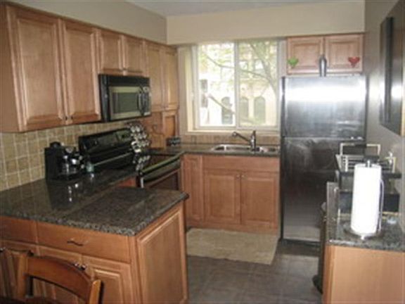 2nd image of 539 W Stratford Pl APT 201