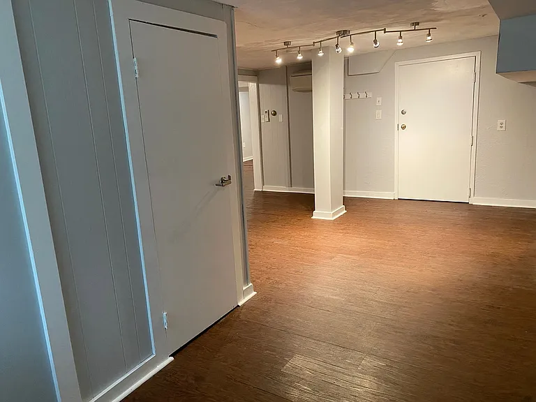 1002 N Aurora St — Photo 9