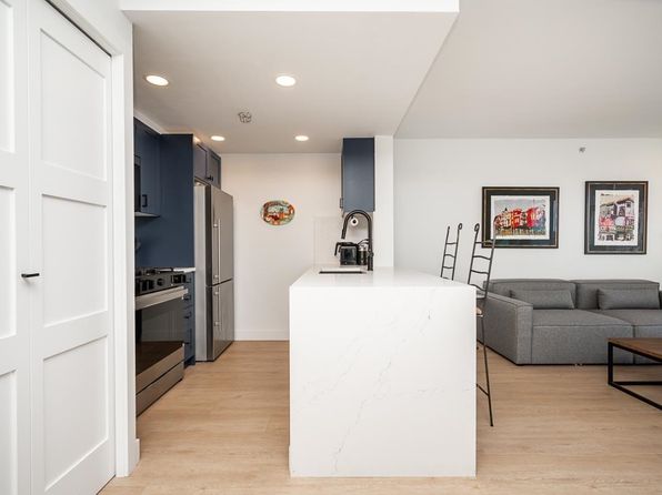 2 bedroom rental in Vancouver — photo 2